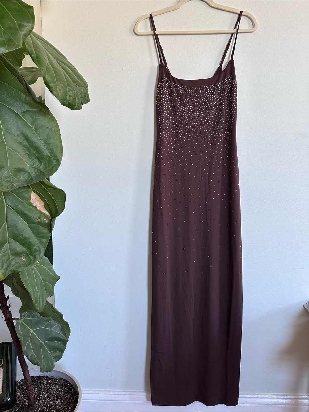 SKIMS Swarovski dress in Cocoa - Picture 3 of 9